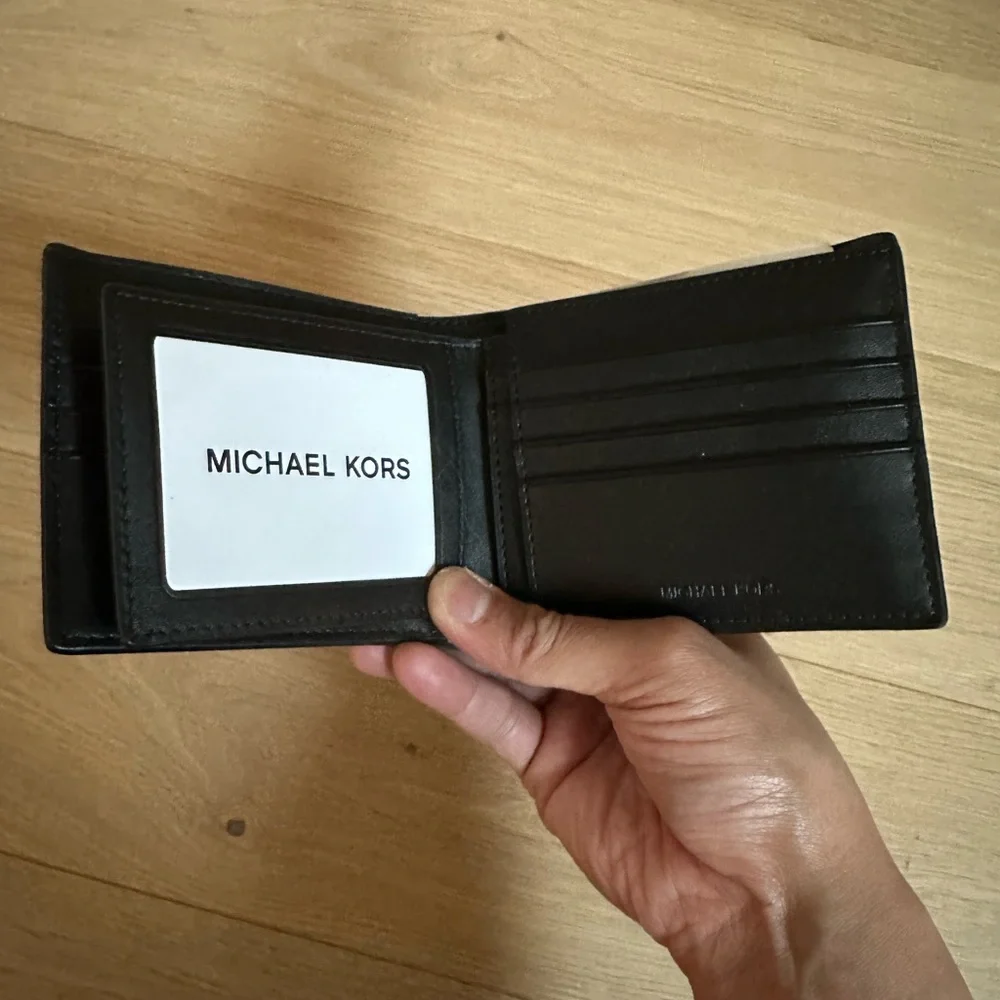 Men’s Michael Kors Wallet NWOT
